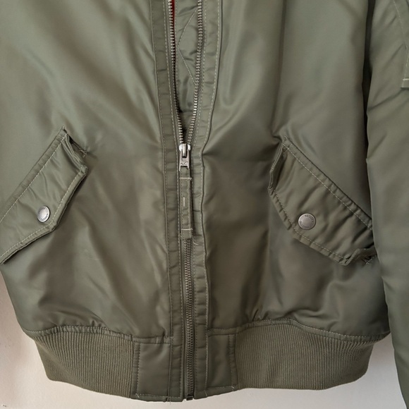 Trendy Hollister Green Bomber Jacket - Picture 4 of 4